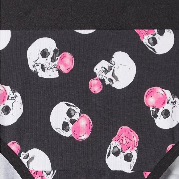 ❤️NWT VINTAGE TORRID BUBBLEGUM SKULL PRINT BOYSHORT PANTY - HALLOWEEN - Picture 2 of 8